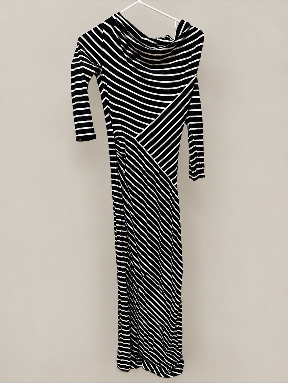Max Studio Black and White Striped Long Sleeve Maxi Dress